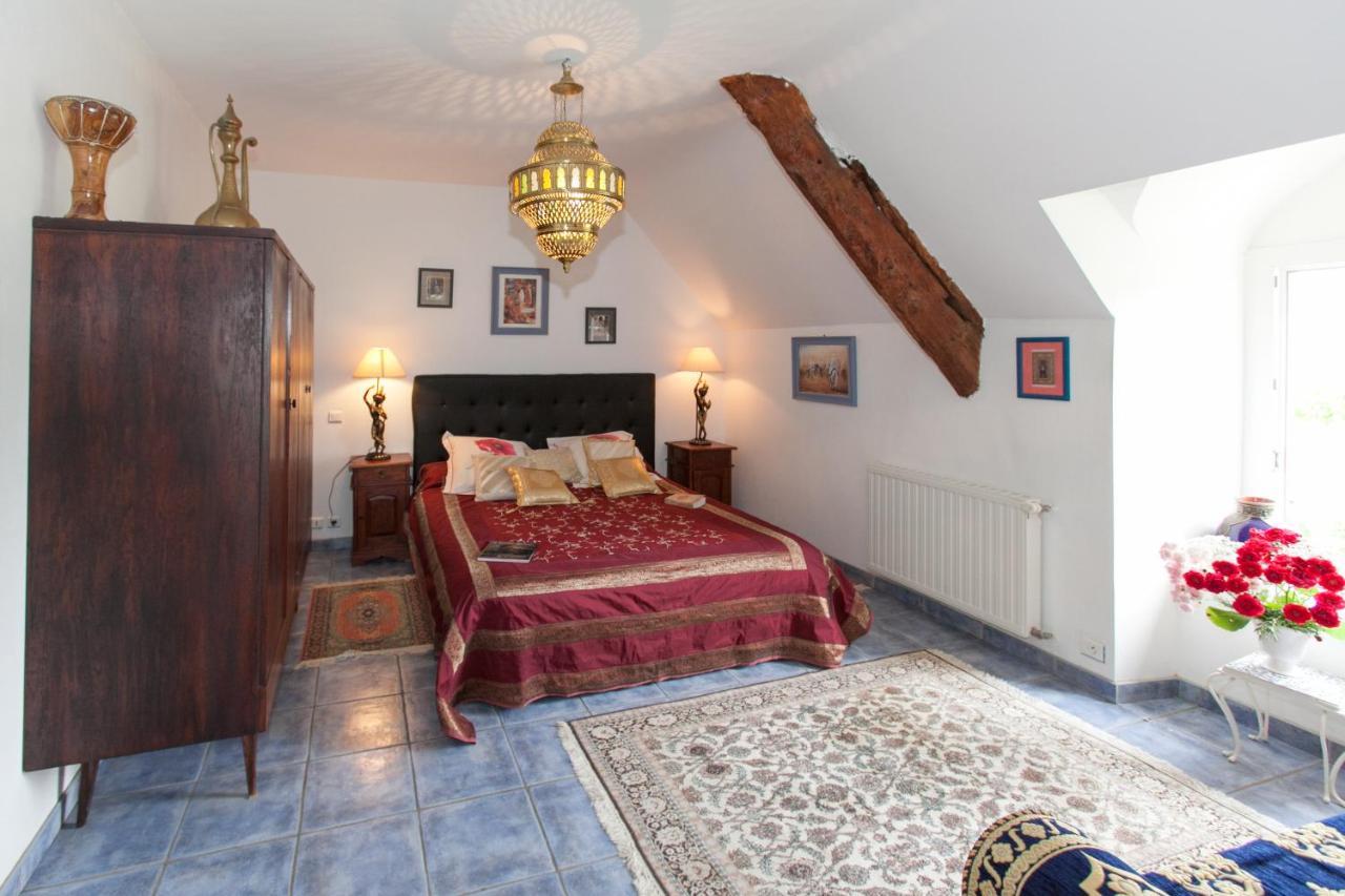 Chambres D'Hotes - Les Palmiers Corseul Exterior foto